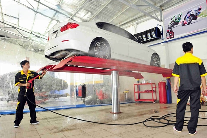 Tiệm rửa xe sử dụng nhiều thiết bị tiêu thụ điện như máy bơm, máy nén khí